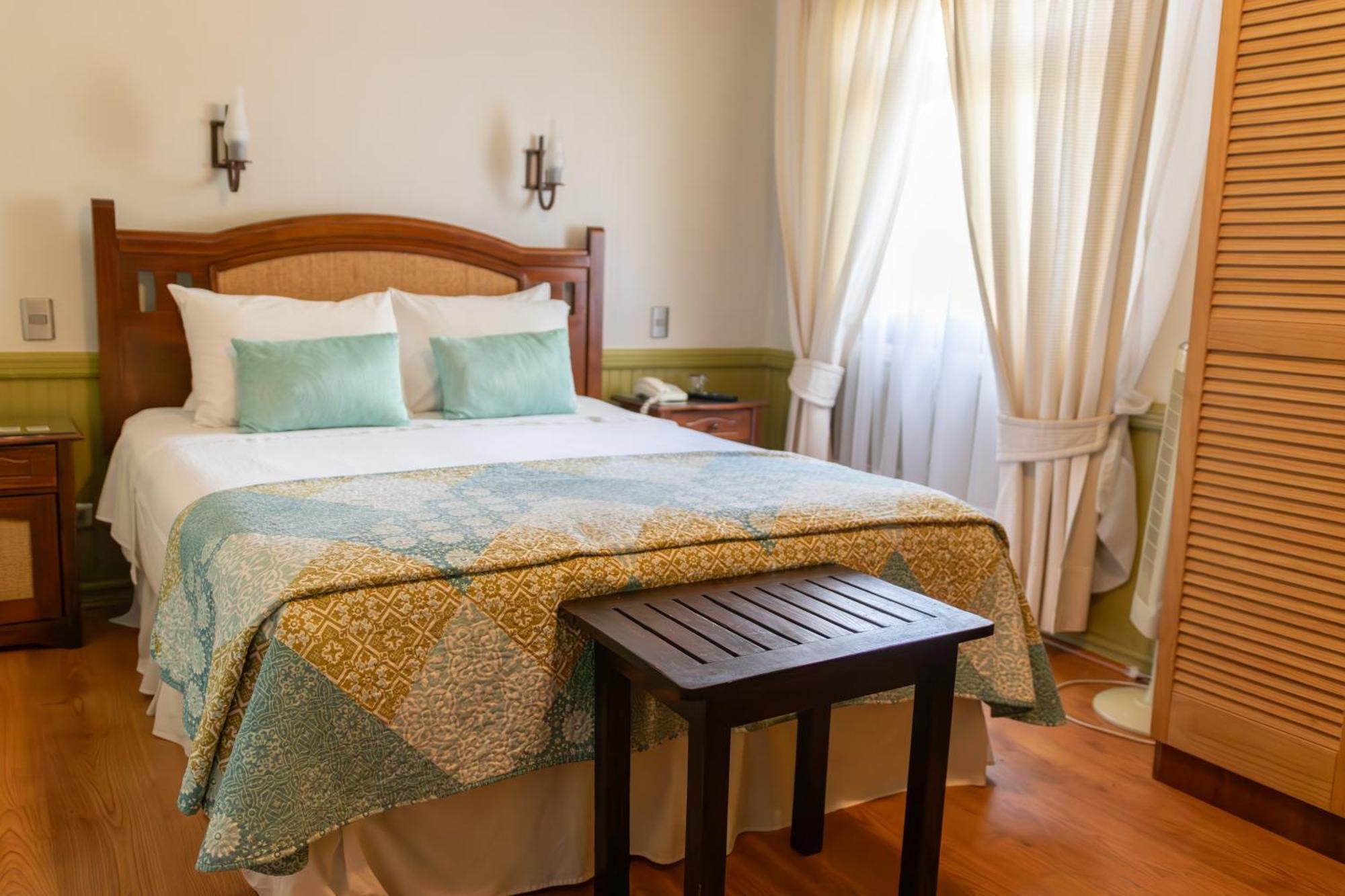 Hotel Di Torlaschi Валдивия Екстериор снимка