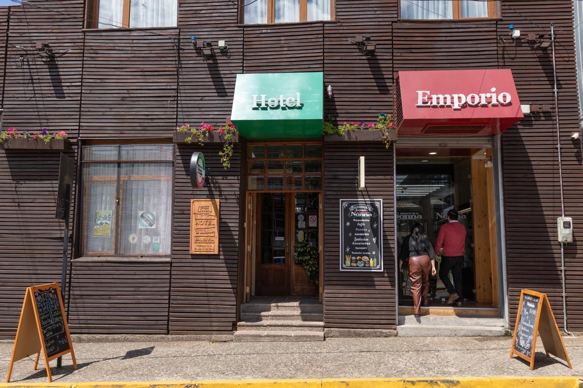 Hotel Di Torlaschi Валдивия Екстериор снимка